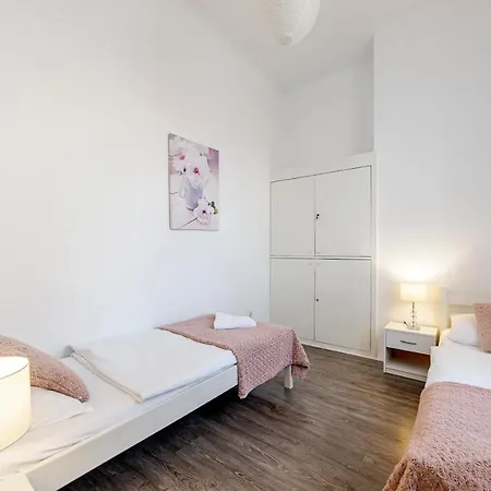 Globo Hostel *