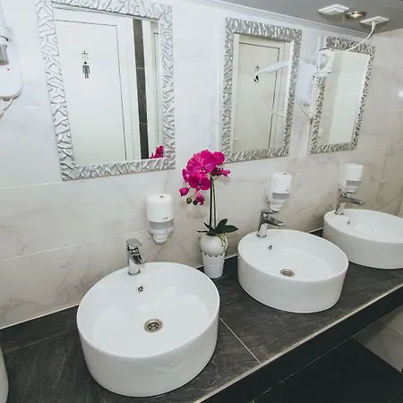 Globo Hostel Szybenik