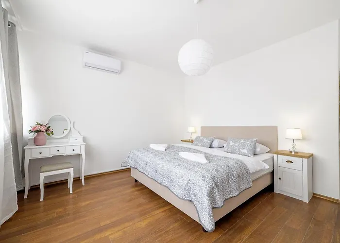 Globo Hostel Szybenik